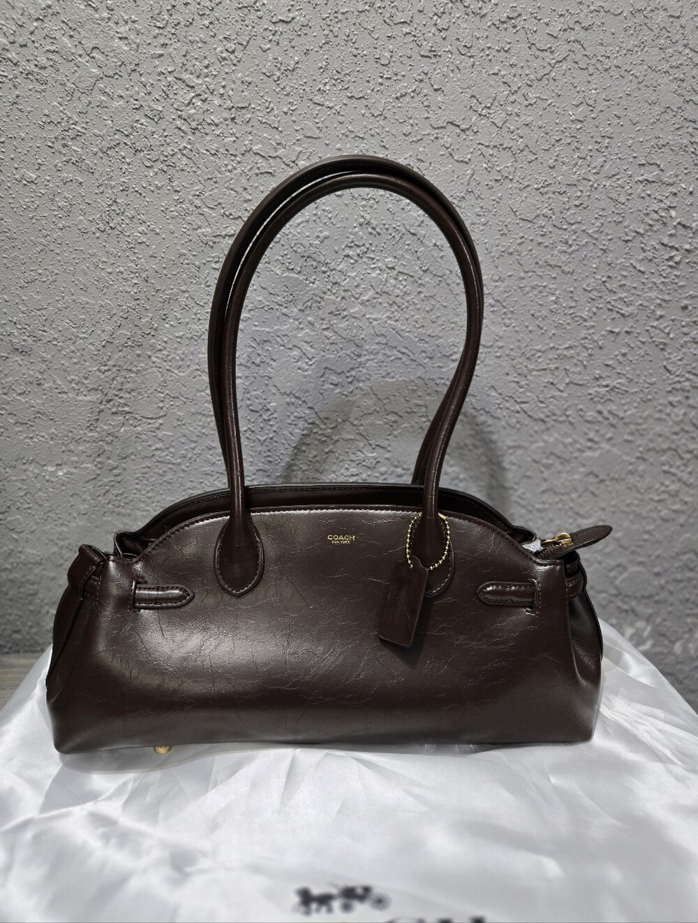 Coach Empire 34